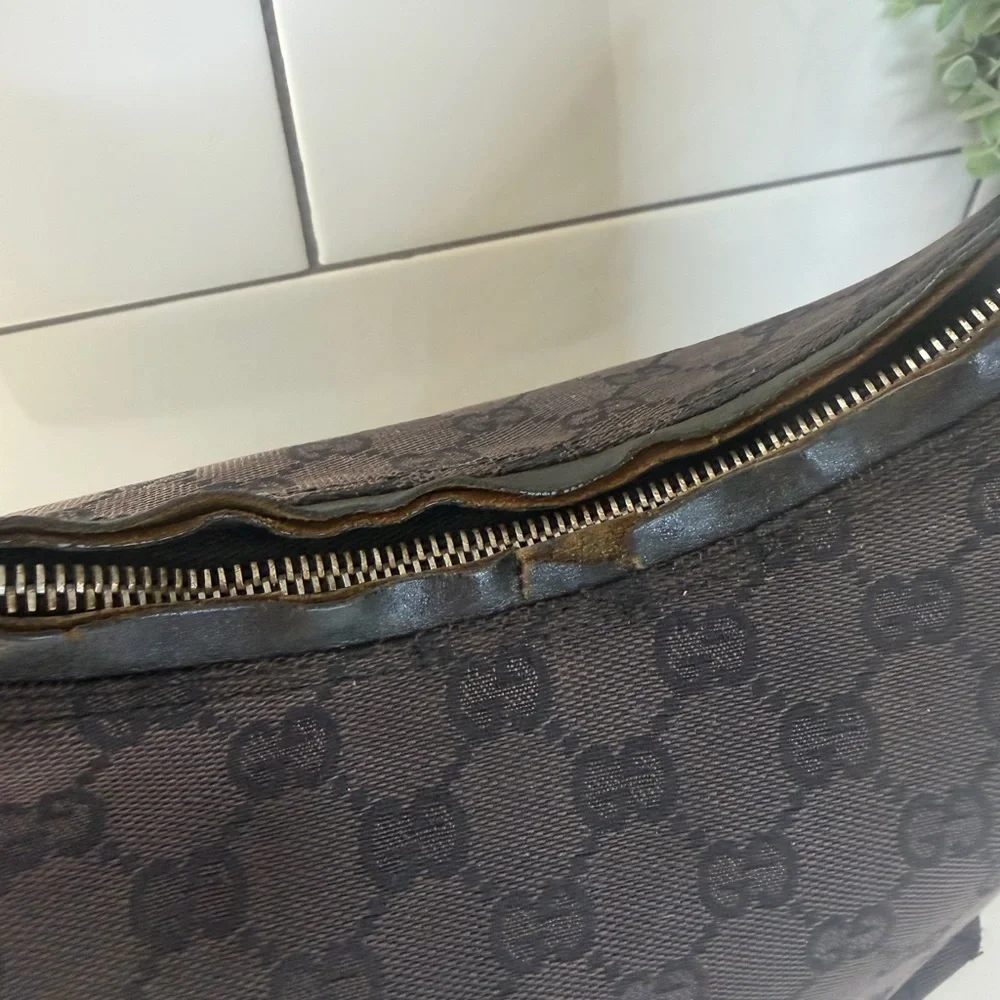 Authentic Gucci Black GG Canvas hobo Shoulder Bag - Picture 7 of 10